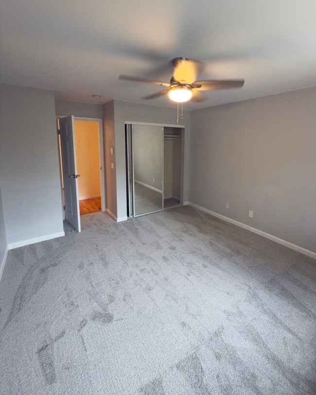 Photo - 1410 York St Apartment
