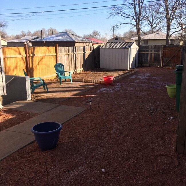 Huge Yard, low maintenance - 3530 Pueblo Street
