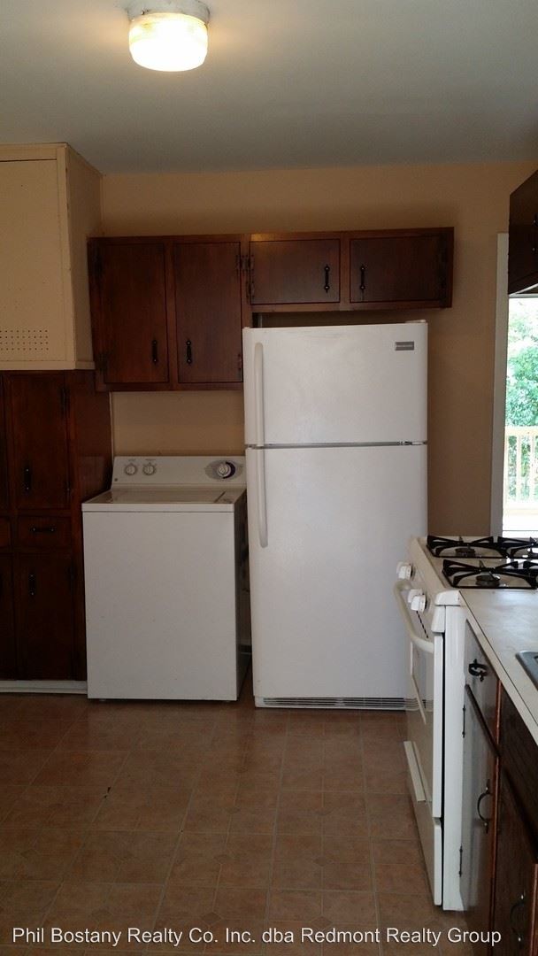 Building Photo - 609 Idlewild Cir