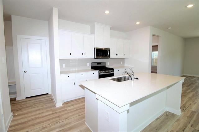 Building Photo - 330 Fire Rock Dr