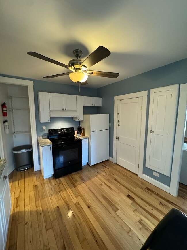 Building Photo - 695 Adams St