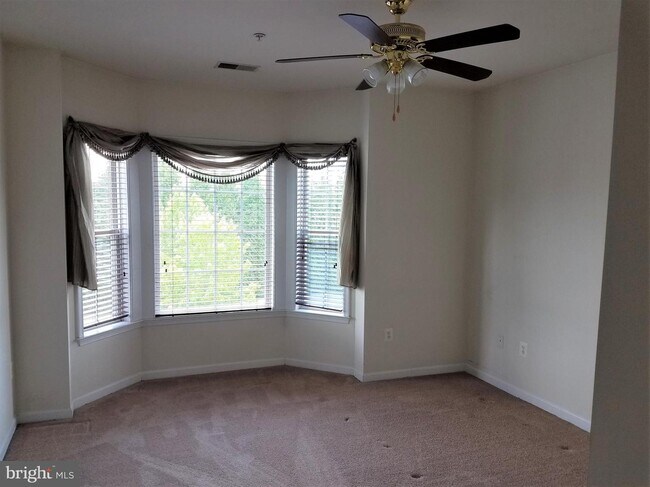 Building Photo - 404M Harrison Ct