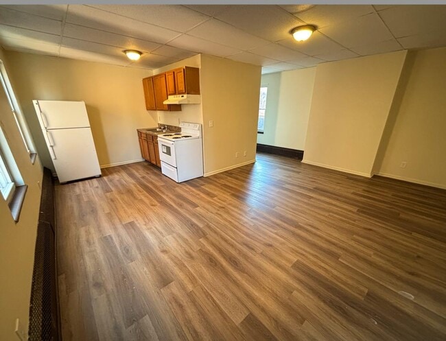 Building Photo - 409 Findlay St