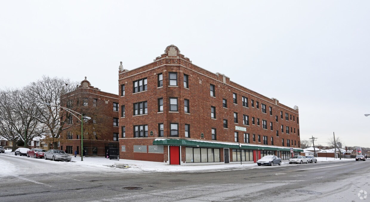 Primary Photo - 7451 S Bennett Ave