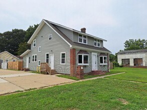 Building Photo - 1814 Kecoughtan Rd
