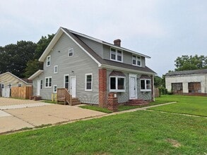 Building Photo - 1814 Kecoughtan Rd