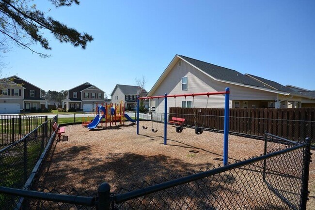 Foto del edificio - Home For Rent - 4427 Grove Landing Drive Grovetown, GA 30813