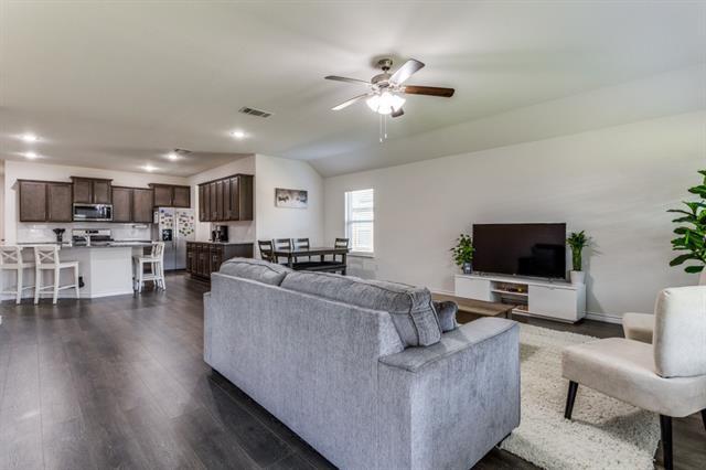 Foto del edificio - 603 Calm Springs Dr