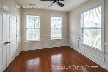 Foto del edificio - 2517 Rutherford Way