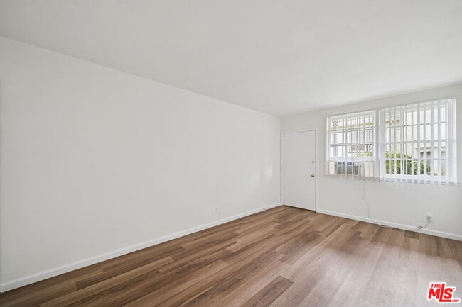 Building Photo - 4010 Los Feliz Blvd