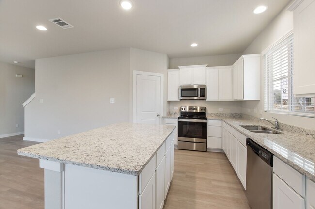 Foto del edificio - Stadium Pointe 3/3 Townhome near Brandeis HS