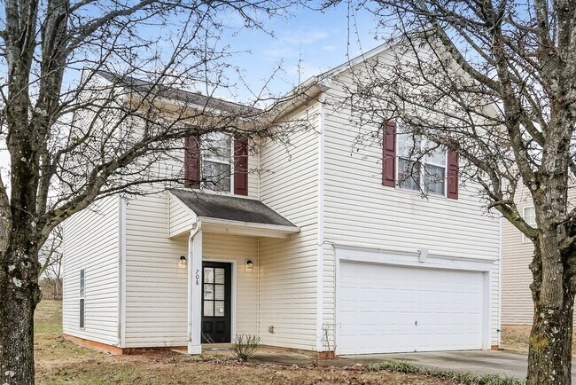 Foto del edificio - 708 Peach Orchard Dr