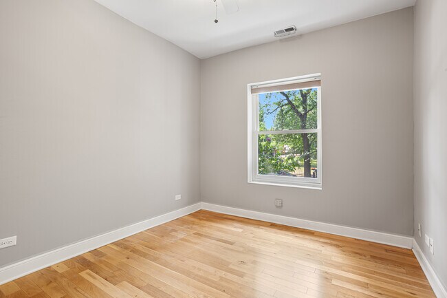 Foto del edificio - 7325 N Paulina St