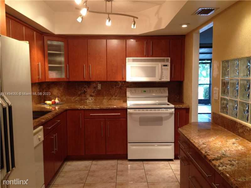 Primary Photo - 3 br, 2.5 bath House - 20291 NE 30th Ave A...