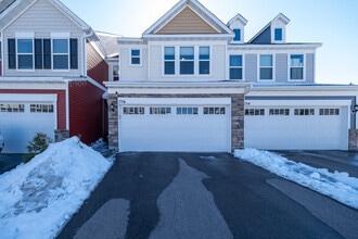 Building Photo - 756 Stonegate Rd