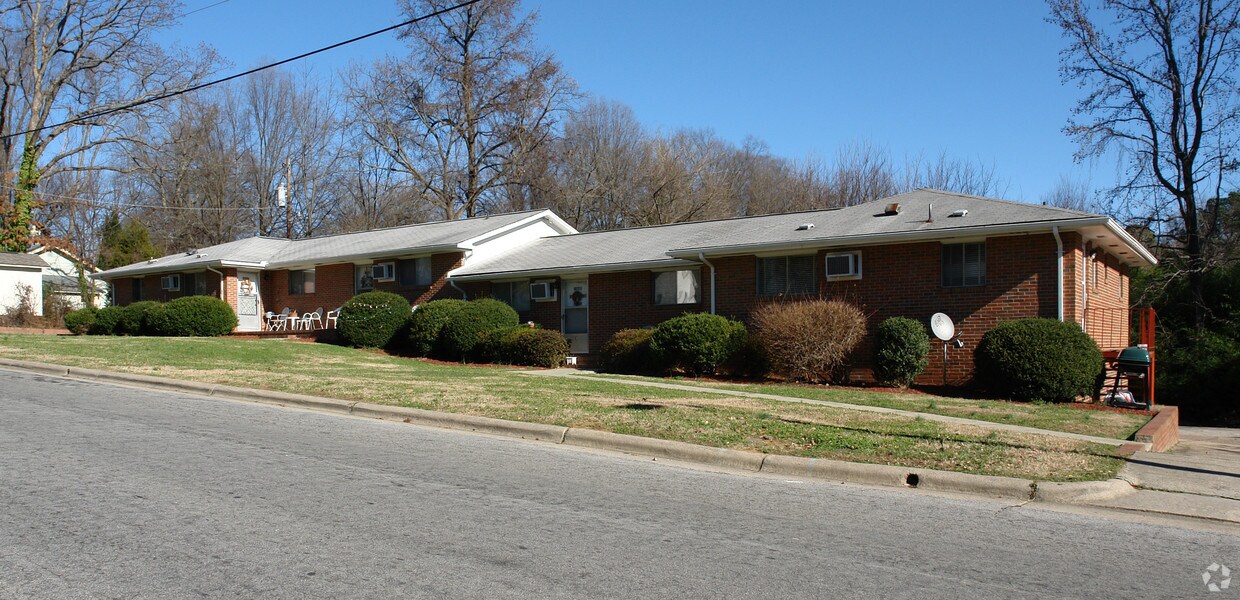 Building Photo - 2402 N Lednum St