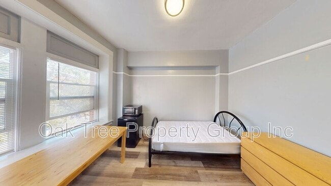 Photo - 2008 Shattuck Ave. House