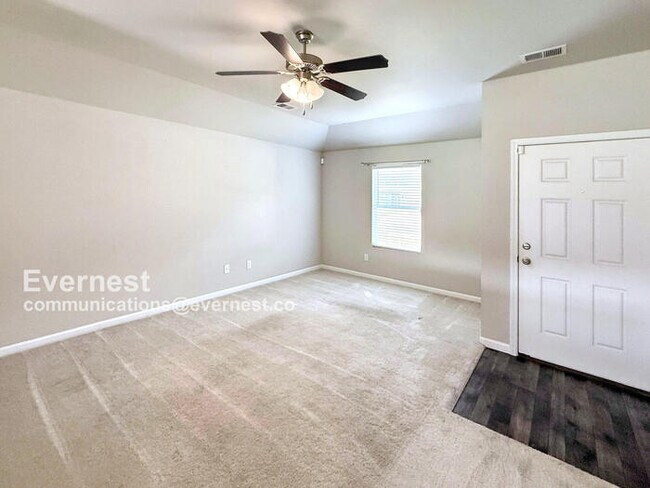 Building Photo - 192 Stonebriar Dr