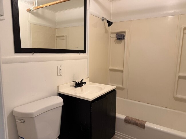 Foto del edificio - DY Rentals Duplex 2