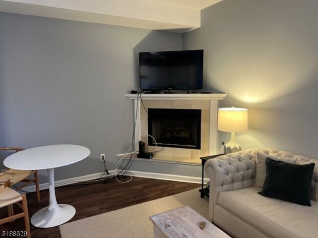 Foto del edificio - 143 E Broad St