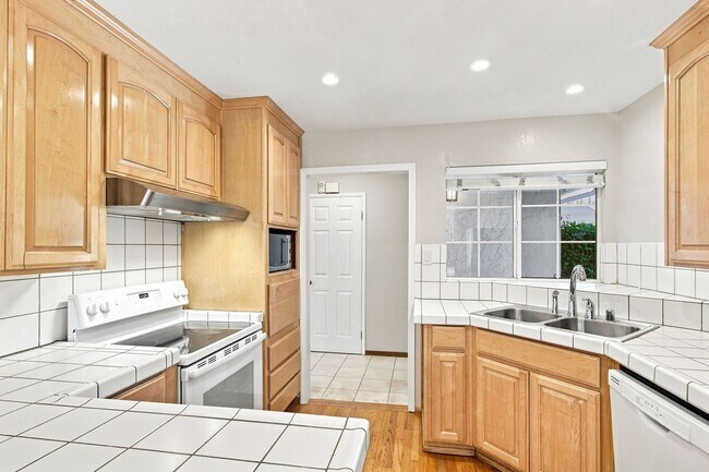 Foto del edificio - 6814 Westmoor Way
