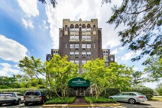 Building Photo - 3900 Cathedral Ave NW