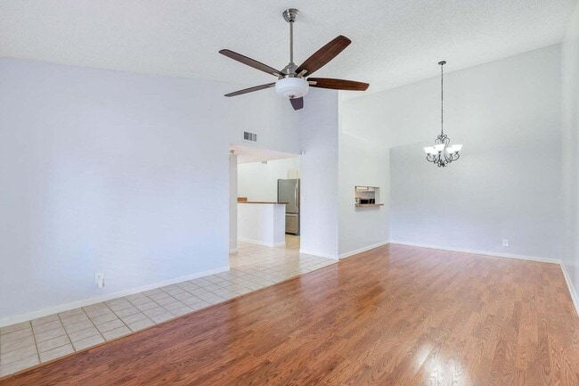 Building Photo - 6299 Chasewood Dr