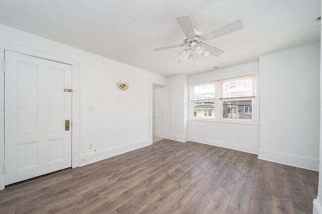 Foto del edificio - 9009 Durham Ave