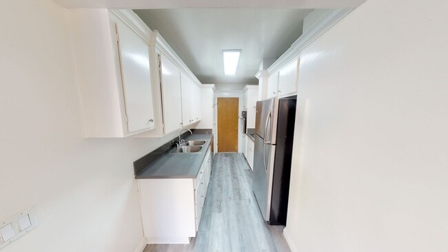 Interior Photo - Burton Plaza Apartments
