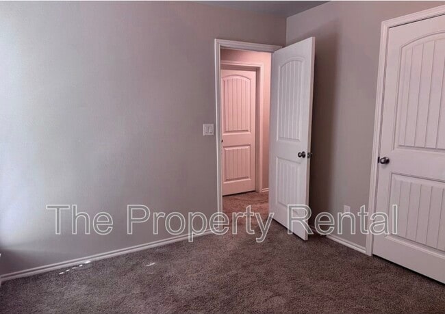 Foto del edificio - 6817 Baron Dr