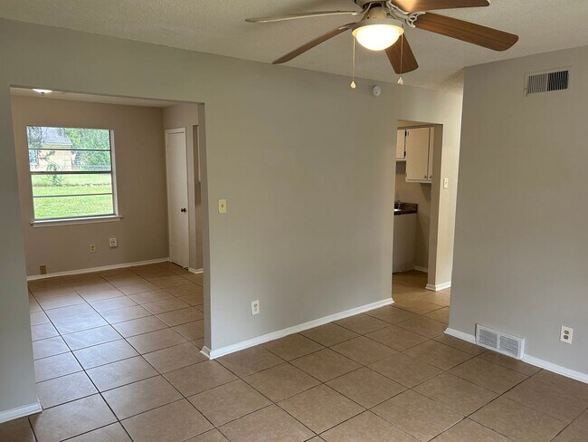 Building Photo - 6635 Birchfield Cir