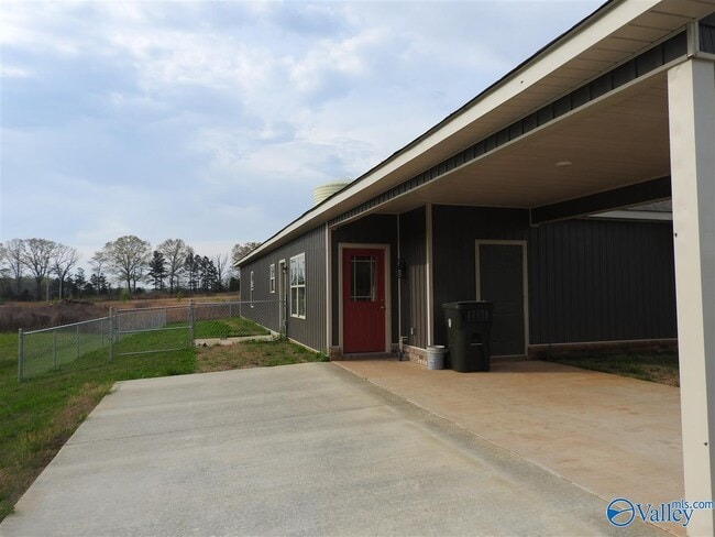 Building Photo - 104 Blue Heron Way