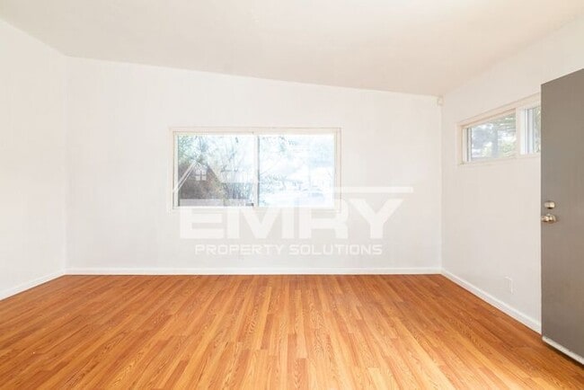 Foto del edificio - 1 Bedroom Apartment Move in Ready Inglewoo...