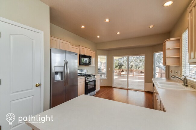 Building Photo - 5950 Fescue Dr, Colorado Springs, CO, 80923