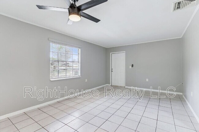 Foto del edificio - 907 Center Ave