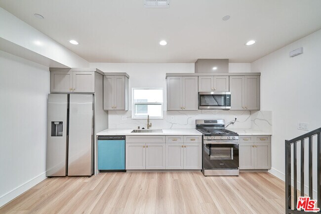 Foto del edificio - 1108 Queen Anne Pl