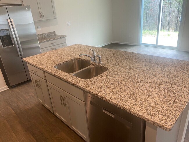 Foto del edificio - Be the First to Live in This Stunning Brand New Home!