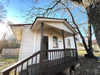 Building Photo - 206 Bundrum Dr NW