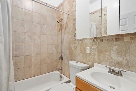 Interior Photo - 131 W 130th St