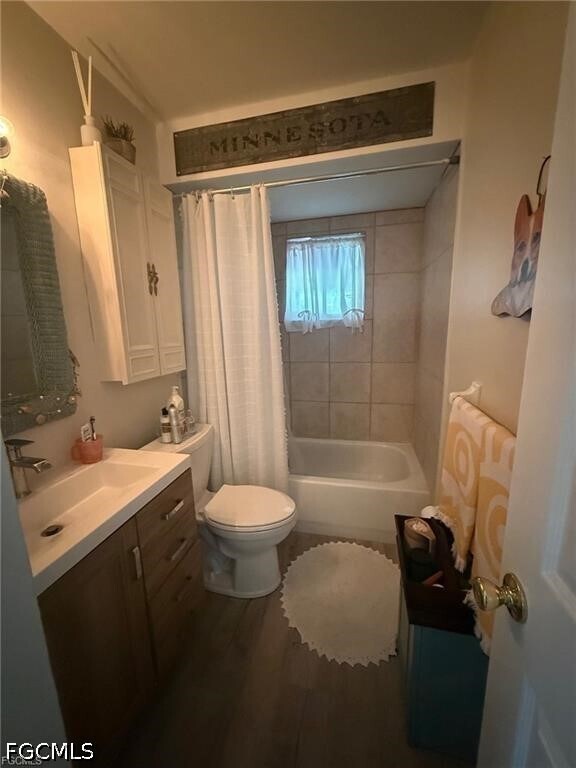 Foto del edificio - 823 Courtington Ln
