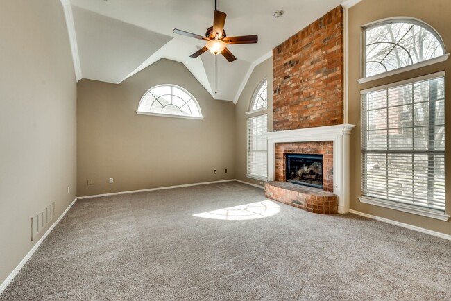 Foto del edificio - Beautiful McKinney 1700+ sqft house 3 Bed ...