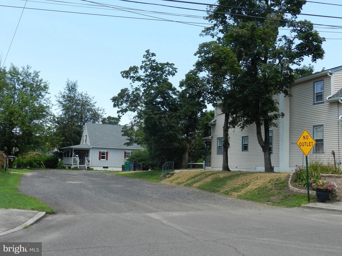 314 Linden St, Stowe, PA 19464 House Rental in Stowe, PA