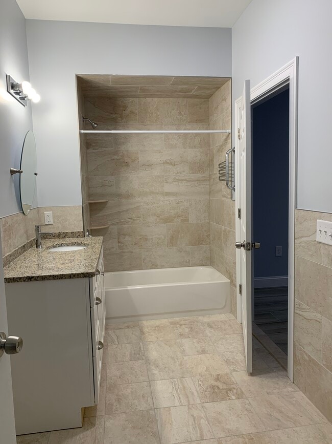 Jack & Jill bathroom - 210 W Grand St