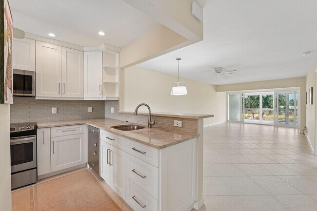 Building Photo - 1080 Mahogany Way