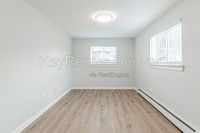 Foto del edificio - 2356 S Linden Ct