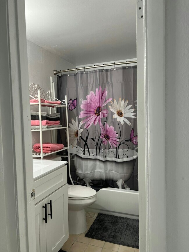 Foto del edificio - 6915 Dimarco Rd