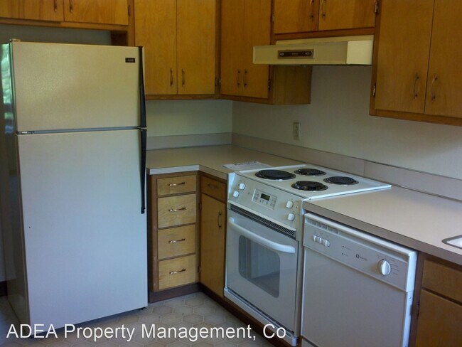 Building Photo - 621-623 Whitaker Dr