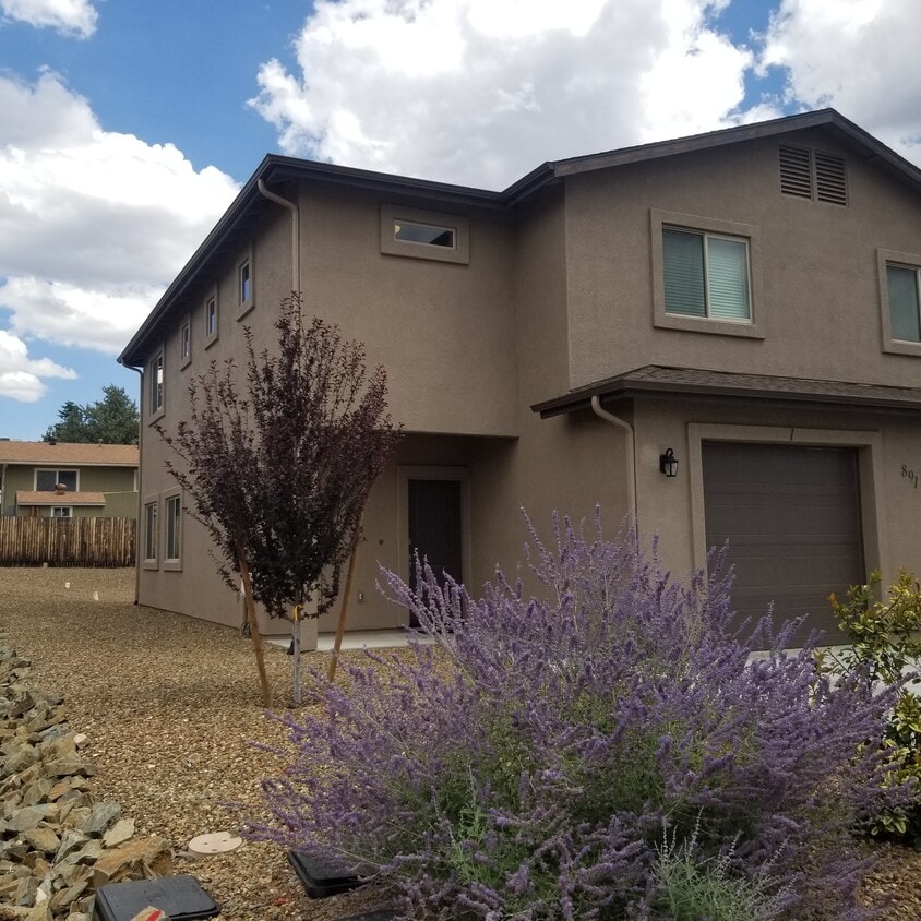891 N Old Chisholm Trl, Dewey, AZ 86327 Townhome Rentals in Dewey AZ