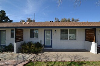 Building Photo - 1202 E Kaler Dr