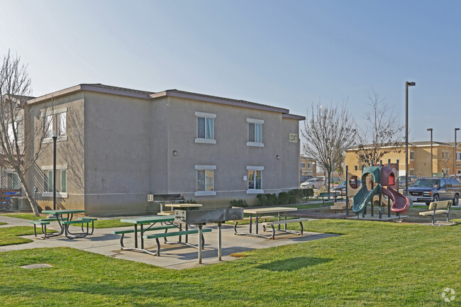 Foto del edificio - Pacheco Village Apartments